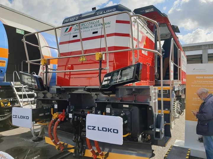 DualShunter 2000 - Lukáš Taneček Design