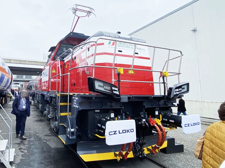 DualShunter 2000 - Lukáš Taneček Design