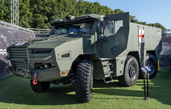 TADEAS 6×6 - Lukáš Taneček Design