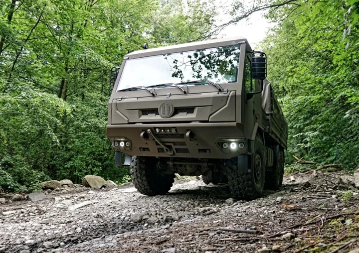 TATRA FORCE Military - Lukáš Taneček Design